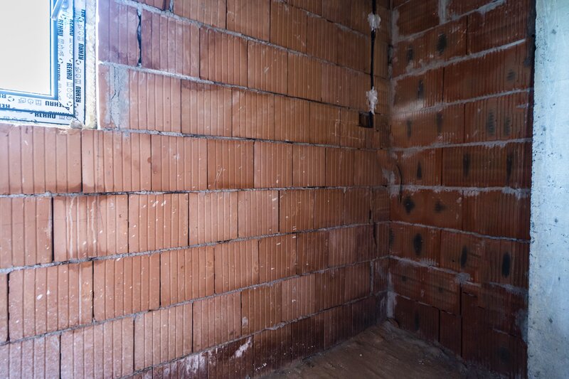 Apartament 3 camere, 2 bai, 2 balc., bloc nou, finisat la cheie, centrala termica